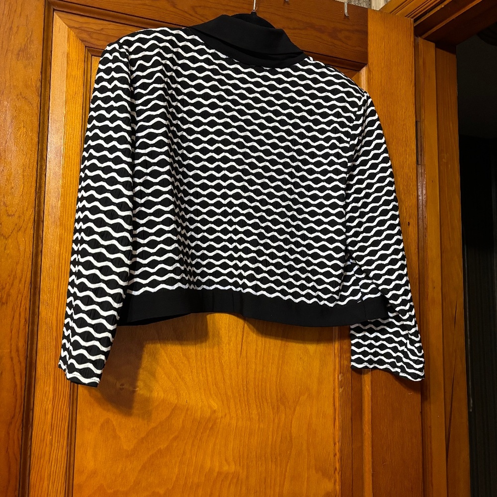 PRELOVED R&M RICHARDS WOMAN 16W 1PC SHRUG BLACK&WHITE